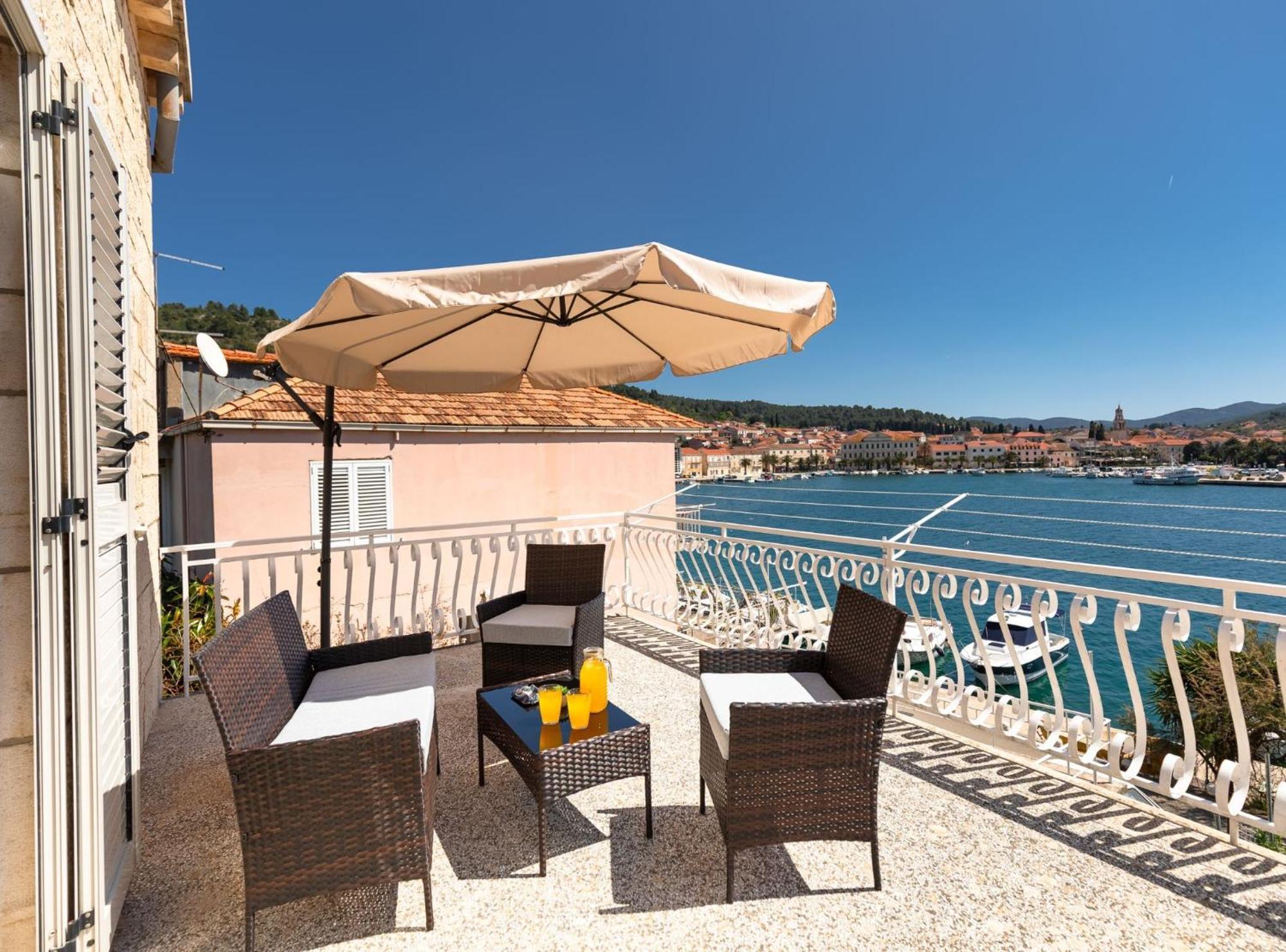 Seaside Franica Vela Luka