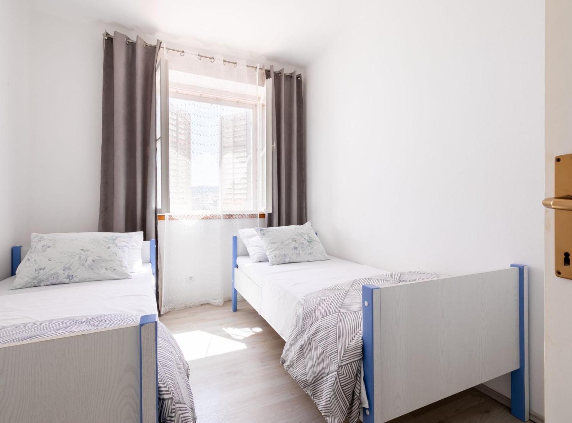 Seaside Franica Apartment