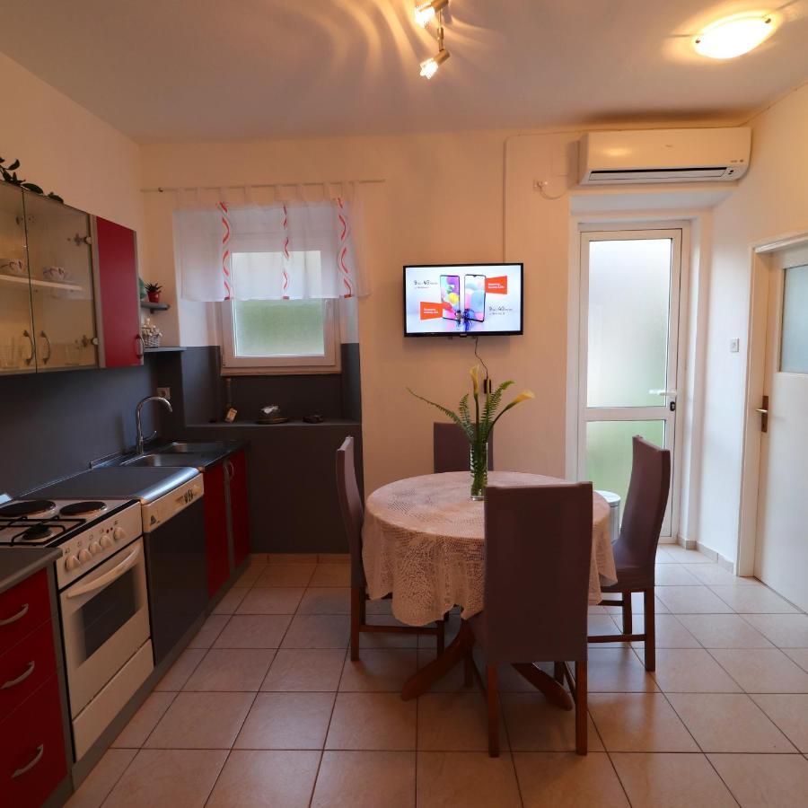 Apartment Seaside Franica Vela Luka