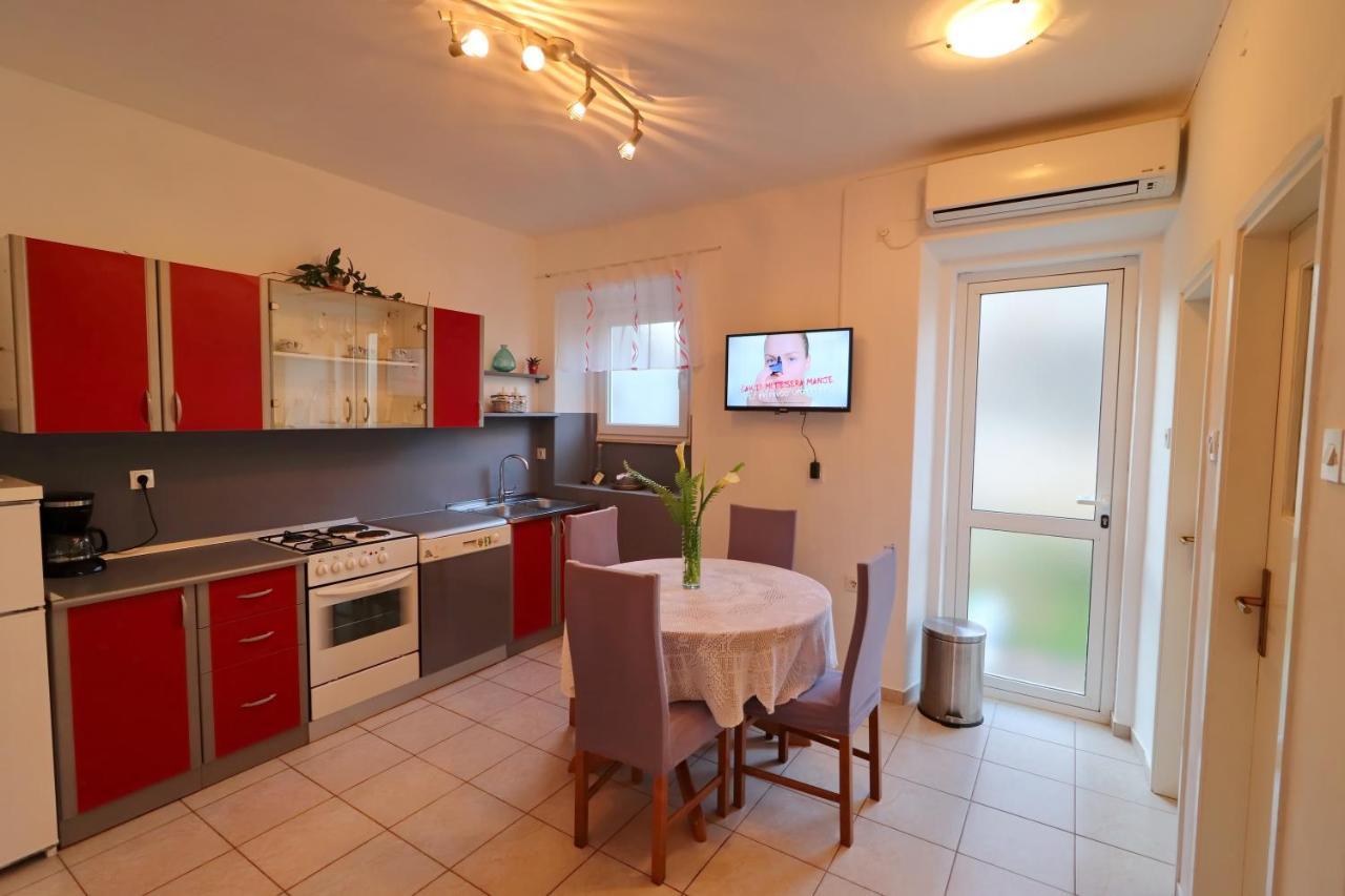 Seaside Franica Apartment *