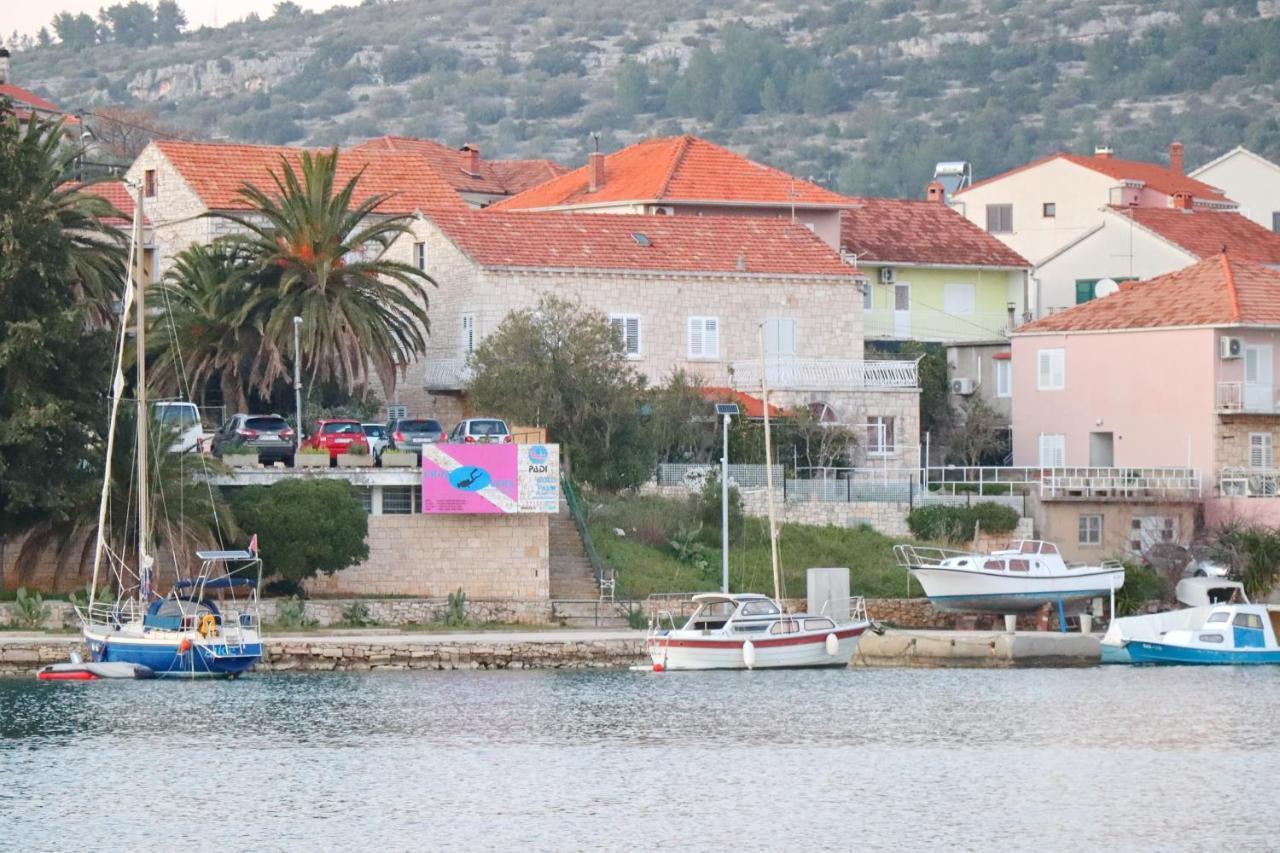Seaside Franica Vela Luka
