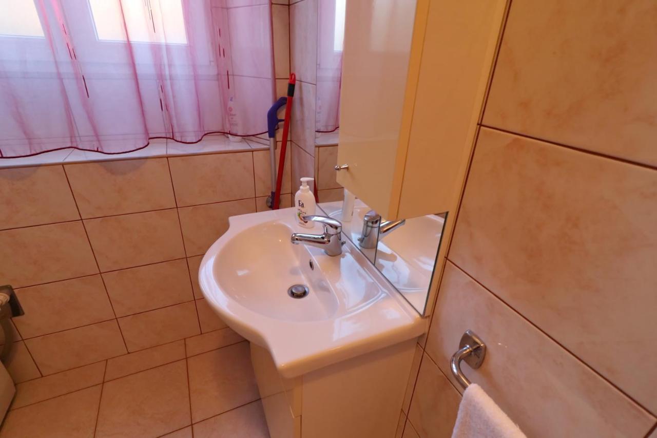 Seaside Franica Apartament *
